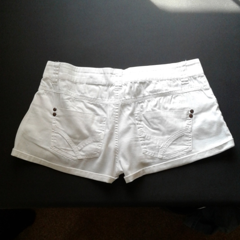 Madrag White Mini Booty Shorts Size S - Picture 2 of 4